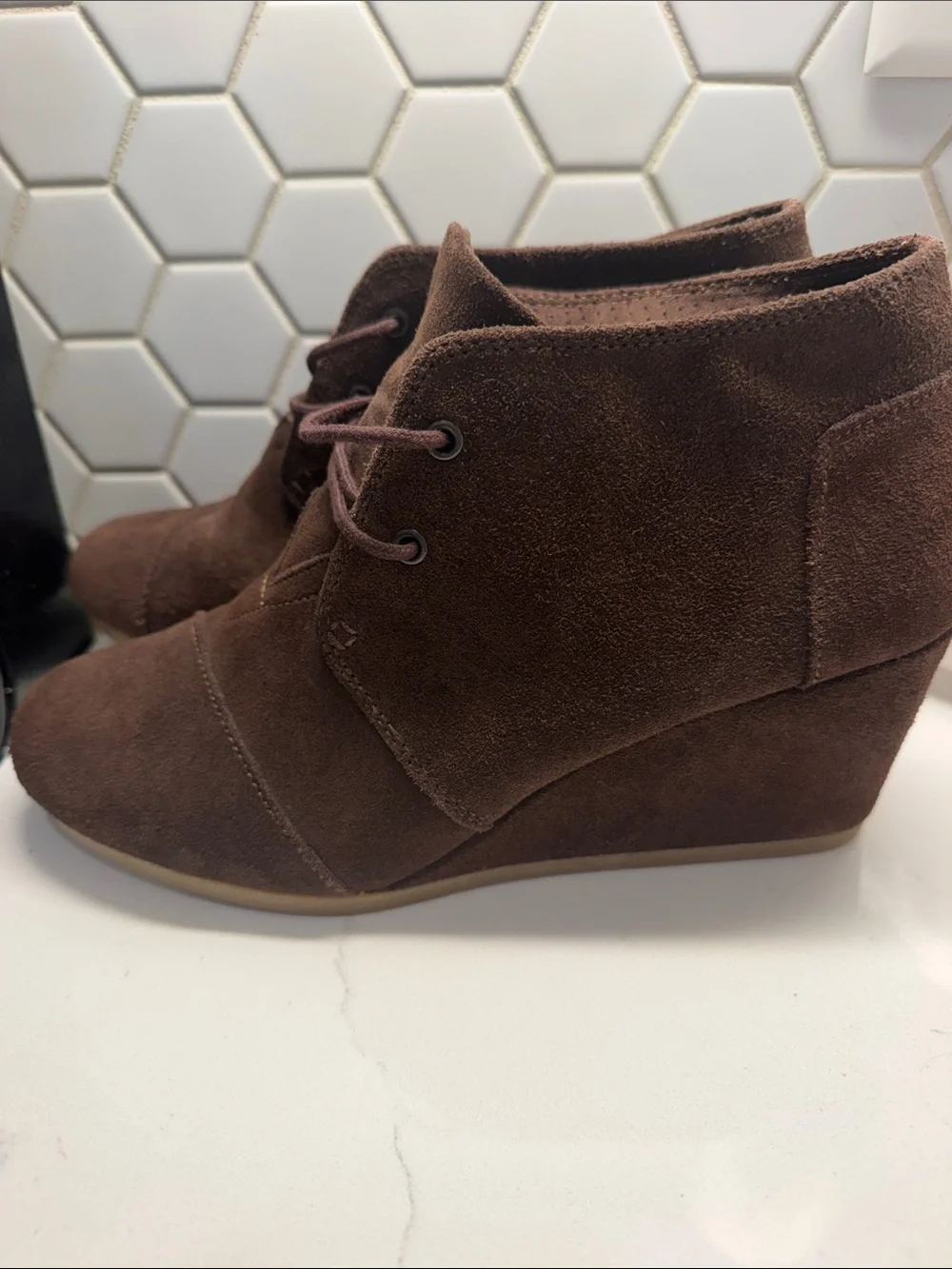 Tom’s Women's Brown Suede Wedge Ankle Booties size 10